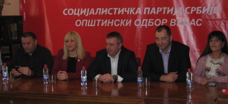 Dušan Bajatović, predsednik Pokrajinskog odbora SPS, posetio je danas Vrbas